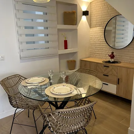 Del Carmen Apartment *