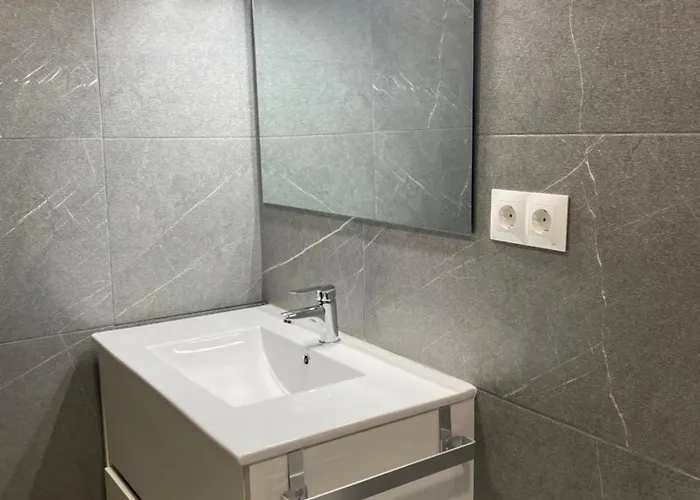 Del Carmen Apartamento *