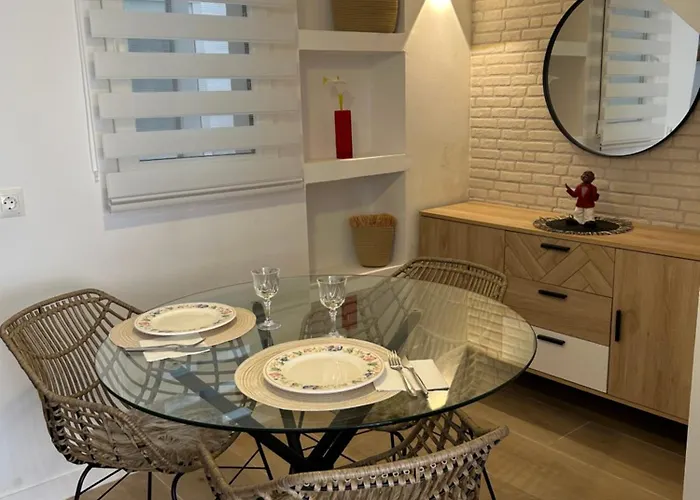 Del Carmen Apartamento *